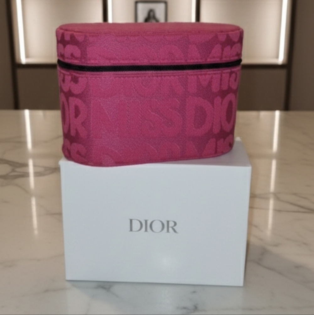 Miss Dior Hot Pink Pouch - Picture 5 of 5